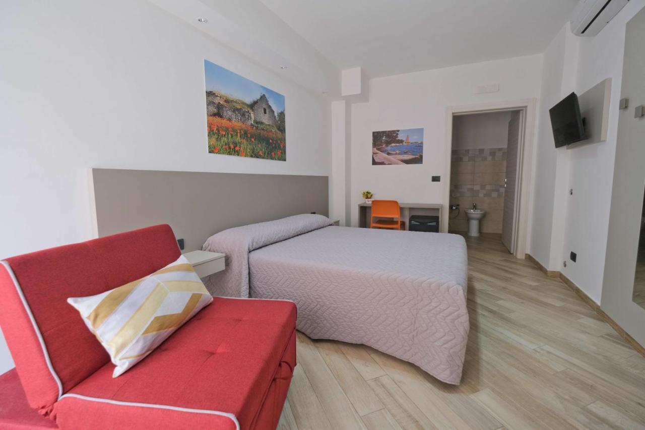 Il Porto Affittacamere B&B Brindisi Exterior foto