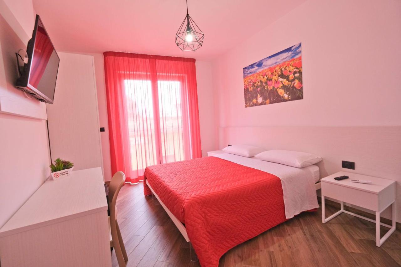 Il Porto Affittacamere B&B Brindisi Exterior foto